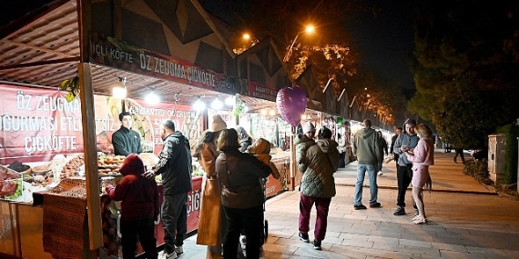 Kemer’de yılbaşı coşkusu musiki dinletisiyle başladı