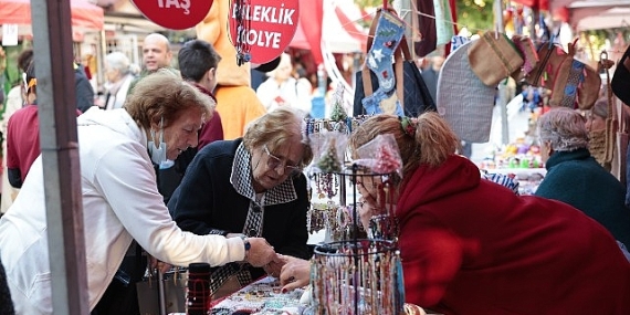 Konak’ta Yeni Yıl El Emeği Kermesi başladı