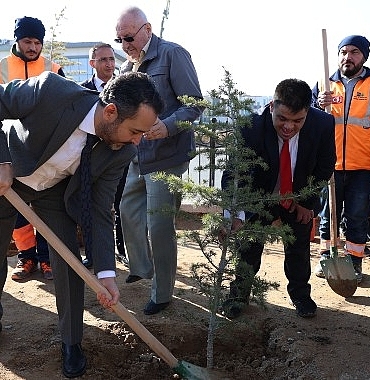 konya-buyuksehir-ozel-ogrenciler-fidan-dikim-etkinligi-duzenledi.jpg