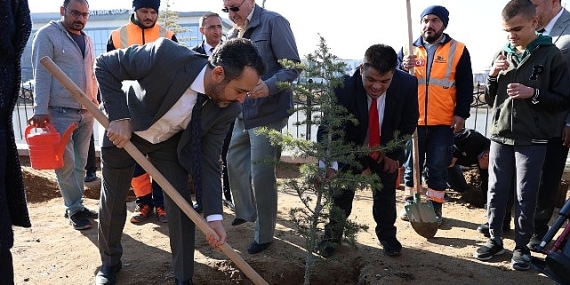 Konya Büyükşehir Özel Öğrenciler Fidan Dikim Etkinliği Düzenledi