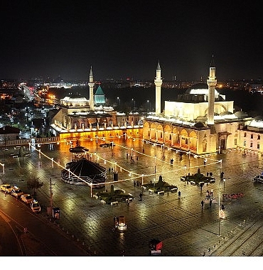 konya-buyuksehirin-seb-i-arus-haftasina-ozel-aydinlatmalari-sehri-renklendirdi.jpg