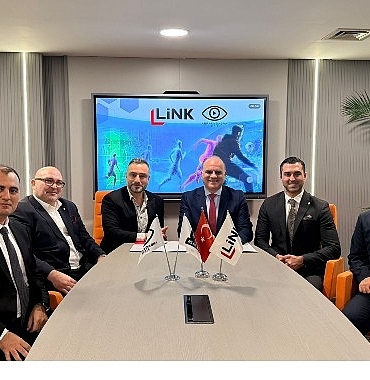 link-bilgisayar-dijital-dunyada-iddiasini-2-milyon-dolarlik-yatirimla-ortaya-koydu.jpg