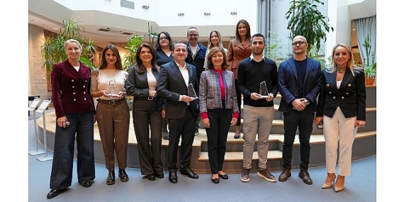 Microsoft Türkiye ile Teknolojide Kadın Derneği’nin iş birliğinde gerçekleşen “Secure The Future” eğitimini tamamlayan genç kadınlar siber güvenlik alanında uzmanlaşmaya hazır