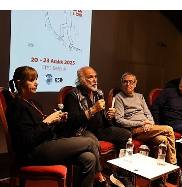 mizah-nefes-aldirir-9-izmir-mizah-festivali-panellerle-devam-etti.jpg