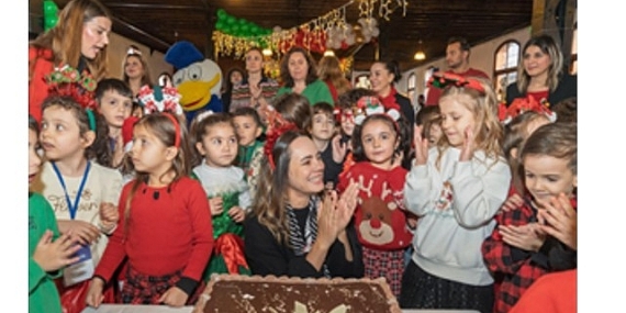 Yuvamız İzmirli çocuklara yeni yıl sürprizi
