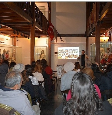 dr-eroglu-bitkiler-sadece-birer-flora-degil-medeniyetin-kendisidir.jpg