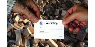 efes-selcuk-belediyesinden-sosyal-destege-ihtiyac-duyan-ailelere-yakacak-fisi-destegi.jpg