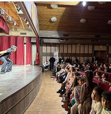 inegolde-tiyatro-festivali-coskusu-suruyor.jpg
