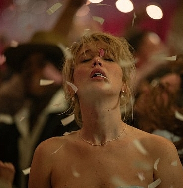 jennifer-lawrencetan-sarsici-bir-performans.jpg