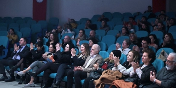 Konak’ta Nazım’a unutulmaz anma