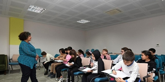 Küçük Yazarlar Kalemlerini Ustalığa Taşıyor