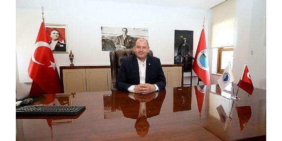 Menderes Belediyesi’nden Çocuklara Yarıyıl Hediyesi