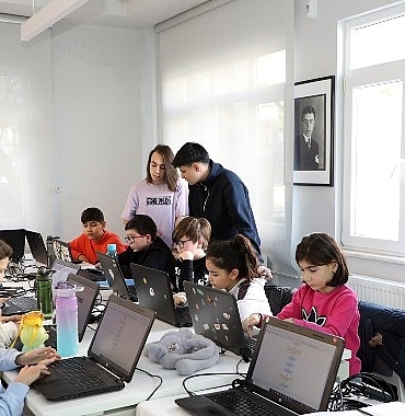 mudanyada-somestir-akademisi-basliyor.jpg