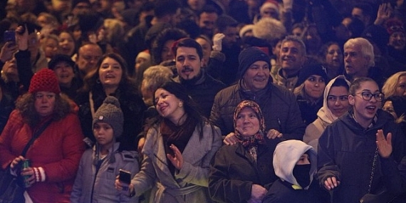 Mudanya’da Son Gece Coşkusu