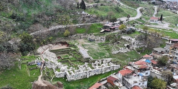 Tarihe yol açılıyor