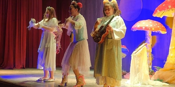 Tiyatro Festivaline 3 Muhteşem Oyunla Muhteşem Final