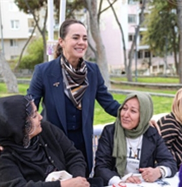 8-mart-dayanisma-noktalarinda-kadinlarin-sesi-yukseldi.jpg