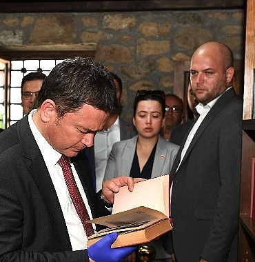 ahmet-hamdi-tanpinar-edebiyat-yarismasi-basvurulari-basladi.jpg