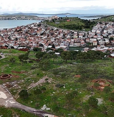 ayvalikin-tarihi-yeldegirmenleri-gun-yuzune-kavusturuluyor.jpg