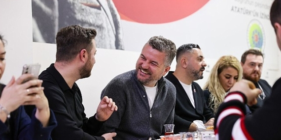 Başkan Görkem Duman Kozağaç’ta sahur sofrasında