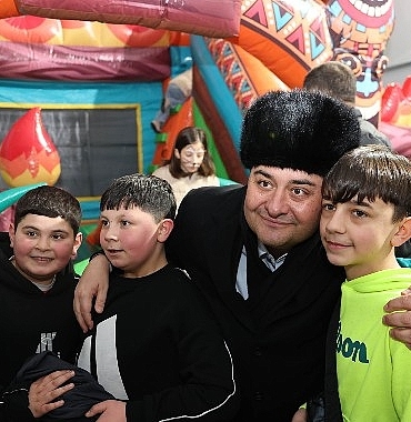baskan-ozarslan-ramazan-sokagini-ziyaret-etti.jpg