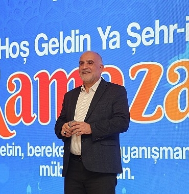 baskan-sandikci-personelle-iftar-sofrasinda-bulustu.jpg