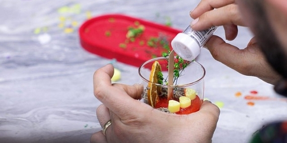 Bayraklı’da Sevgililer Günü Kadın Emeği ve Sanatla Kutlandı