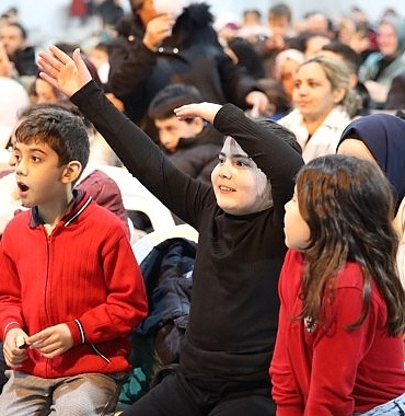 buyuksehirin-izmitteki-kardeslik-sofrasi-dolup-tasiyor.jpg