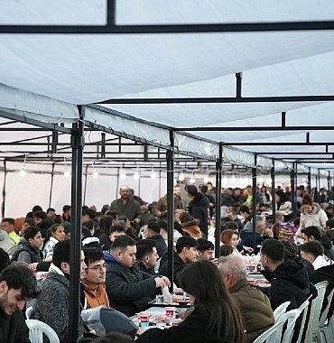 cesmede-ramazan-birlikte-yasaniyor-ilk-3-gun-yogun-ilgi-gordu.jpg