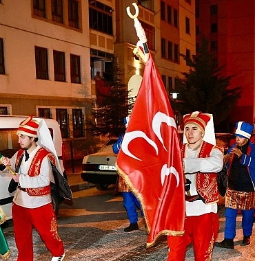 ilk-sahurda-mehteran-gelenegi-nevsehirde-yasatiliyor.jpg