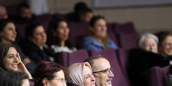 Kartepe’de Tiyatro Akşamı