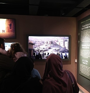konya-buyuksehirin-siyer-sergisi-ramazan-ayinda-peygamber-asiklariyla-dolup-tasiyor.jpg