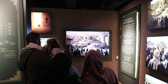 Konya Büyükşehir’in Siyer Sergisi Ramazan Ayında Peygamber Aşıklarıyla Dolup Taşıyor