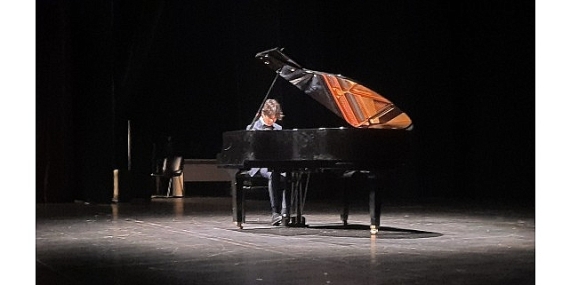 Maltepe Belediyesi, geleceğin parlayan piyanisti Tolga Bilget’i konuk etti