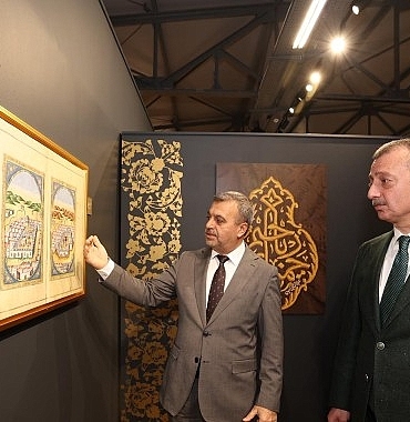 mukaddes-emanetler-ve-ramazaniyyeler-sergisi-acildi.jpg