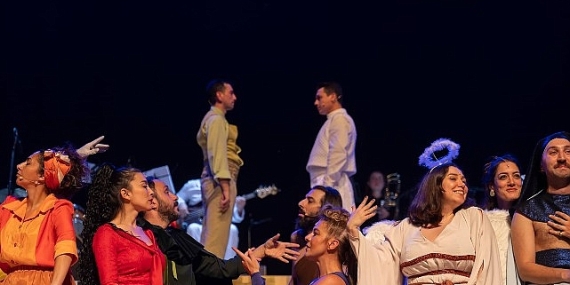 Nilüfer Belediyesi Kent Tiyatrosu “Lüküs Hayat” Oyunuyla İstanbul Seyircisine Konuk Oluyor