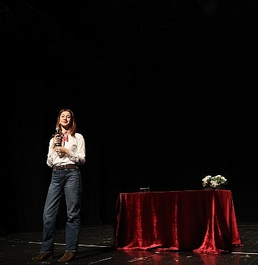 niluferli-ogrenciler-yazar-melis-sena-yilmaz-ile-bulustu.jpg