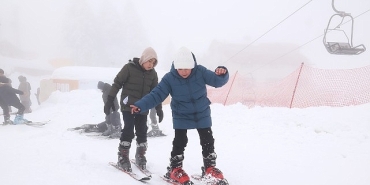 osmangazi-belediyesinden-cocuklara-uludagda-kayak-surprizi.jpg