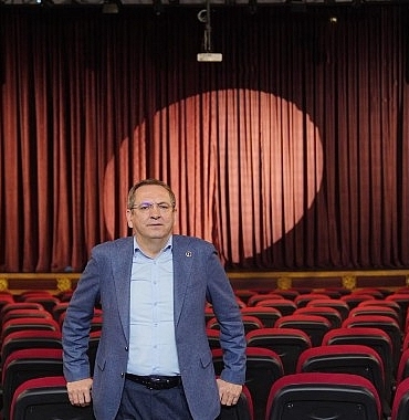 rauf-denktas-kultur-merkezi-perdelerini-aciyor.jpg