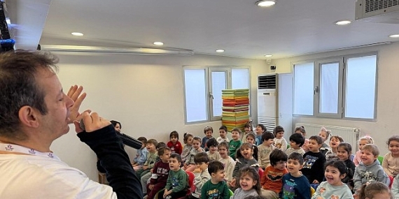 “Rengini Arayan Portakal” Miniklerle Buluştu