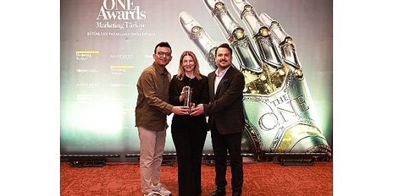 The ONE Awards’ta üst üste 5’inci kez “Yılın İtibarlısı” seçilerek “Büyük Ödül” ile onurlandırıldı
