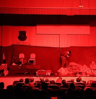 18-mart-canakkale-ruhu-sahneye-tasindi.jpg