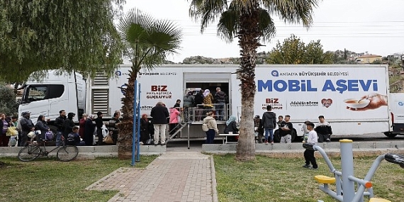 Antalya Büyükşehir Belediyesi’nin Ramazan etkinlikleri yoğun ilgi gördü