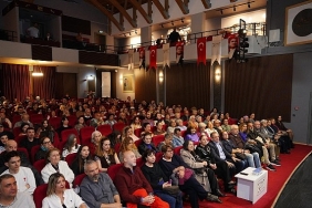 ayvalik-kadin-oyunlari-festivali-altinci-kez-perdelerini-acti.jpg