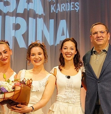 ayvalik-kadin-oyunlari-festivali-dopdolu-gecti.jpg