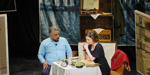 Ayvalık’ta Duygu Dolu Tiyatro Akşamı