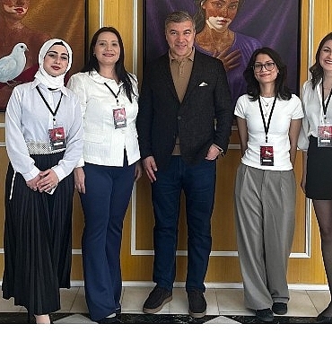 barisin-kadinlari-resim-sergisi-izmirde-ziyarete-acildi.jpg
