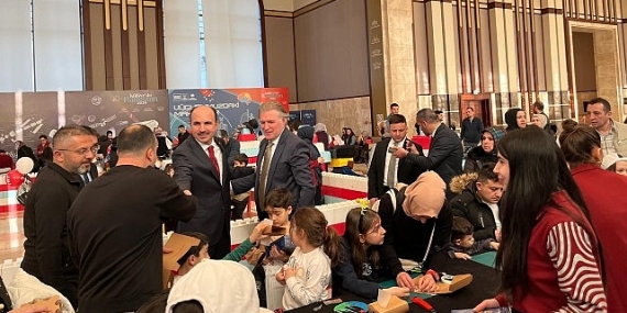 Başkan Altay “Külliye’de Ramazan” Etkinliklerinde Yer Alan Konya Bilim Merkezi Etkinlik Alanında Çocuklarla Buluştu