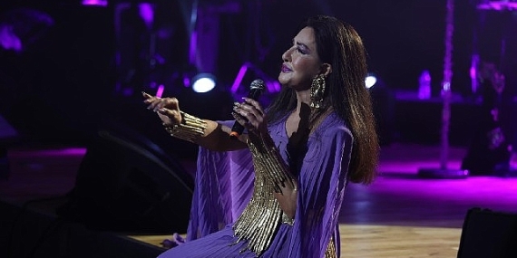 Başkan Çerçioğlu 8 Mart Dünya Kadınlar Günü’nde vatandaşları sevilen sanatçı Nükhet Duru ile buluşturdu