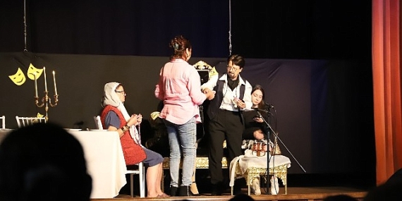 Bayındır’da “Alayına Makara” Tiyatro Oyunu Sahnelenecek